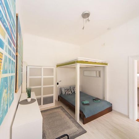 Cosy Studio Apartment With Airconditioner Budapest Ngoại thất bức ảnh