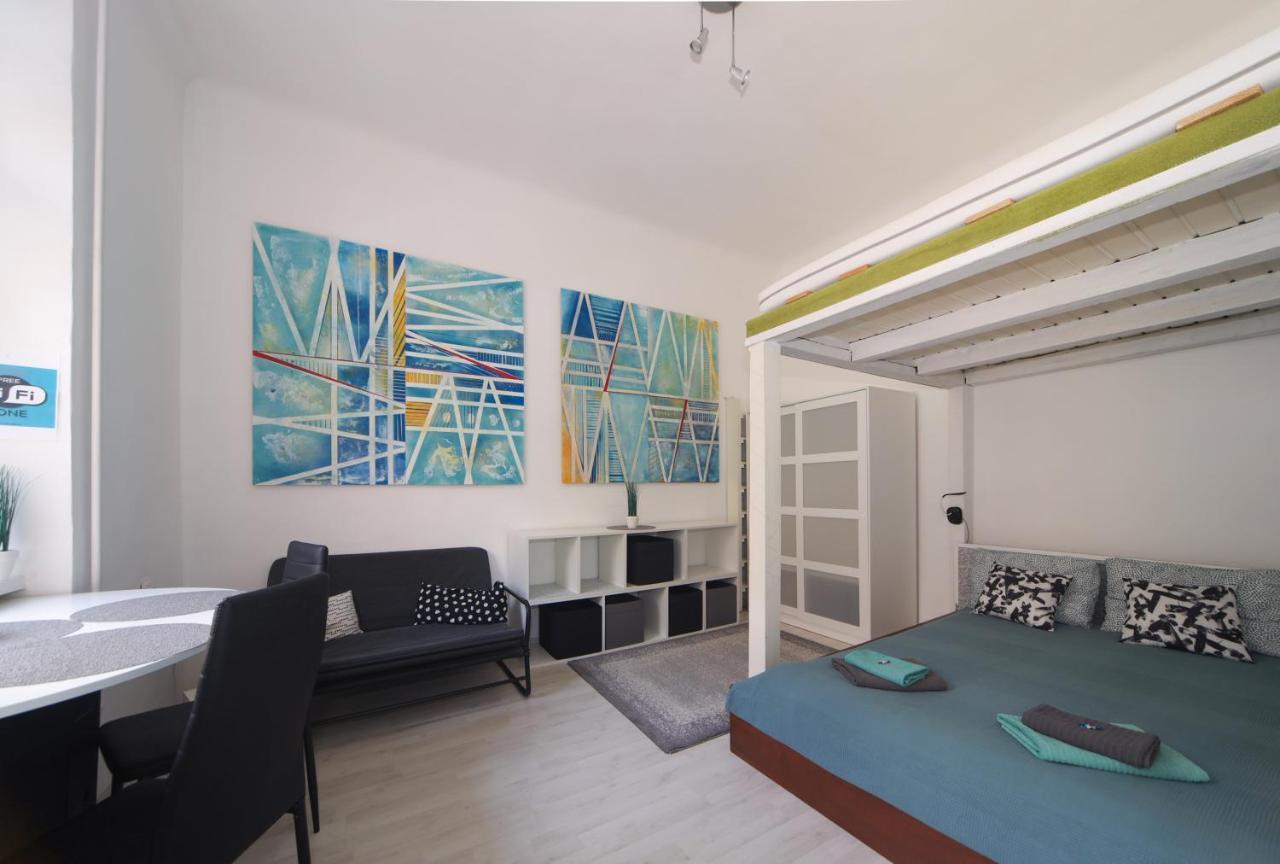 Cosy Studio Apartment With Airconditioner Budapest Ngoại thất bức ảnh