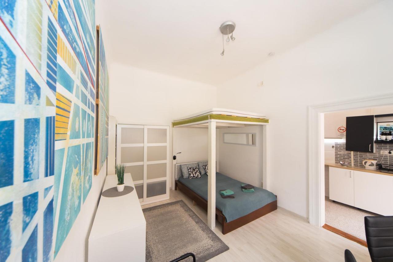 Cosy Studio Apartment With Airconditioner Budapest Ngoại thất bức ảnh