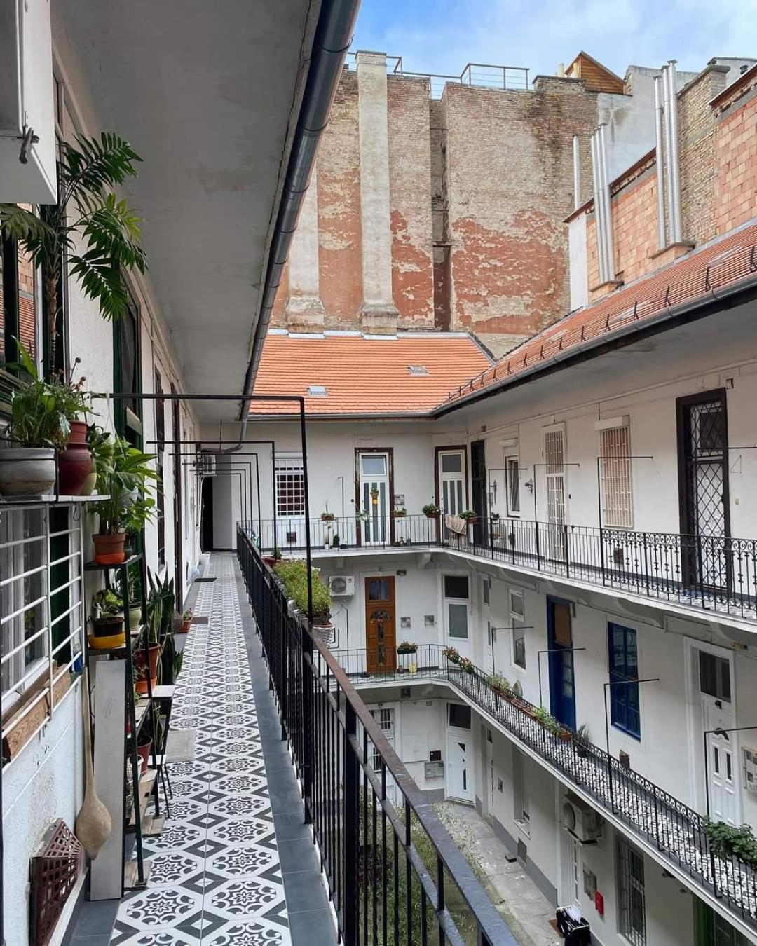 Cosy Studio Apartment With Airconditioner Budapest Ngoại thất bức ảnh